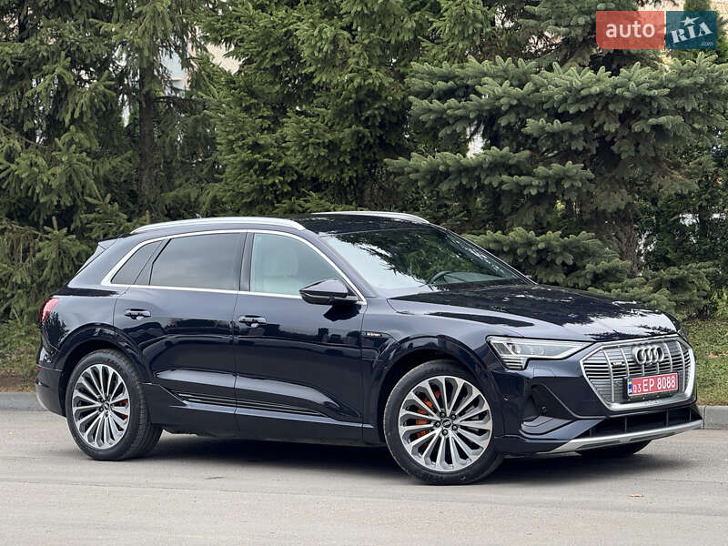Позашляховик / Кросовер Audi e-tron 2021 в Тернополі