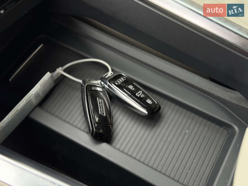 Позашляховик / Кросовер Audi e-tron 2021 в Тернополі