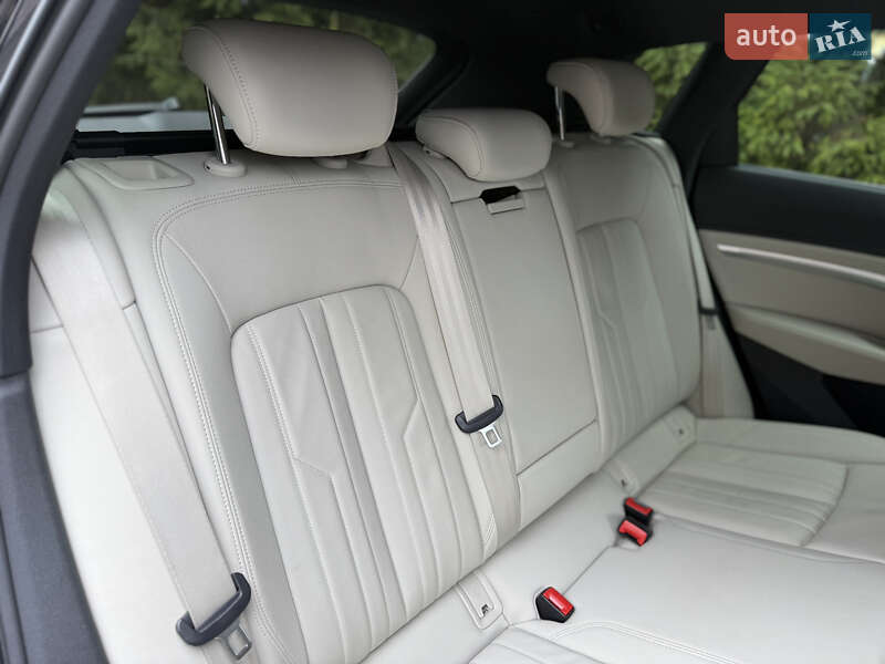 Позашляховик / Кросовер Audi e-tron 2021 в Тернополі