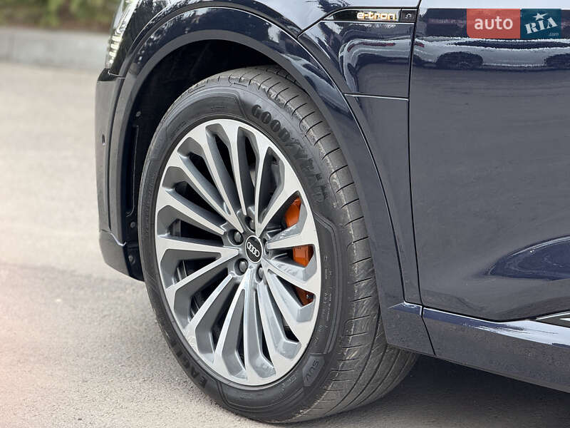 Позашляховик / Кросовер Audi e-tron 2021 в Тернополі