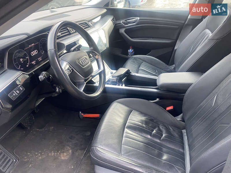 Внедорожник / Кроссовер Audi e-tron 2019 в Дубно фото 9 Внедорожник / Кроссовер Audi e-tron 2019 в Дубно