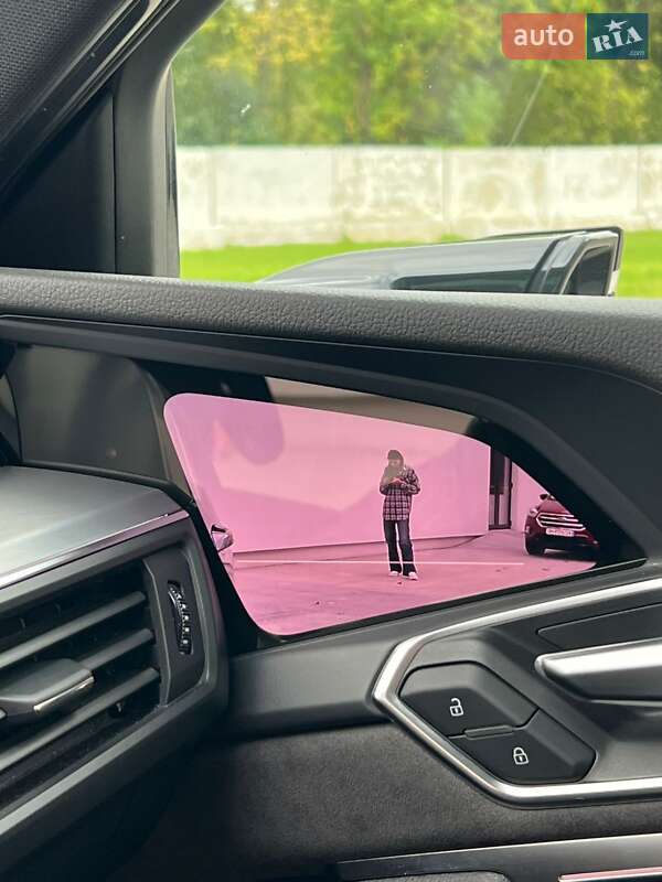 Позашляховик / Кросовер Audi e-tron 2021 в Дніпрі