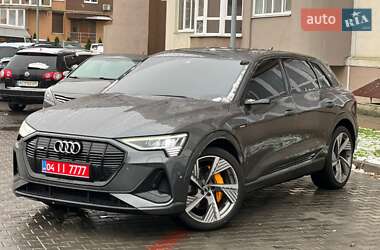 Позашляховик / Кросовер Audi e-tron 2021 в Дніпрі