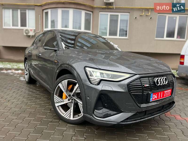 Позашляховик / Кросовер Audi e-tron 2021 в Дніпрі