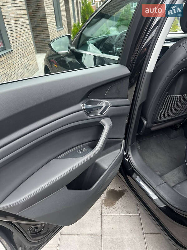 Внедорожник / Кроссовер Audi e-tron 2019 в Киеве фото 13 Внедорожник / Кроссовер Audi e-tron 2019 в Киеве