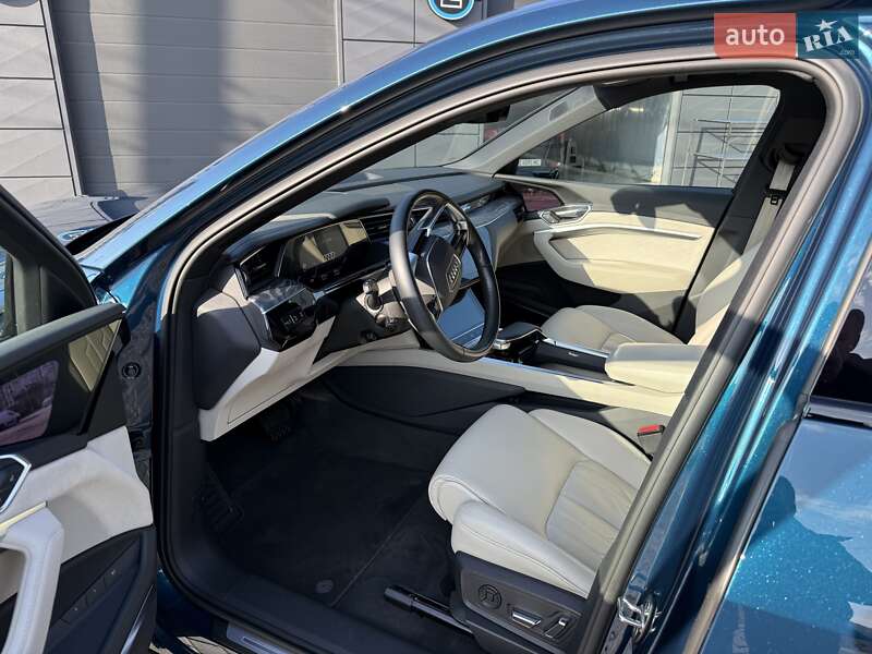 Внедорожник / Кроссовер Audi e-tron 2019 в Днепре