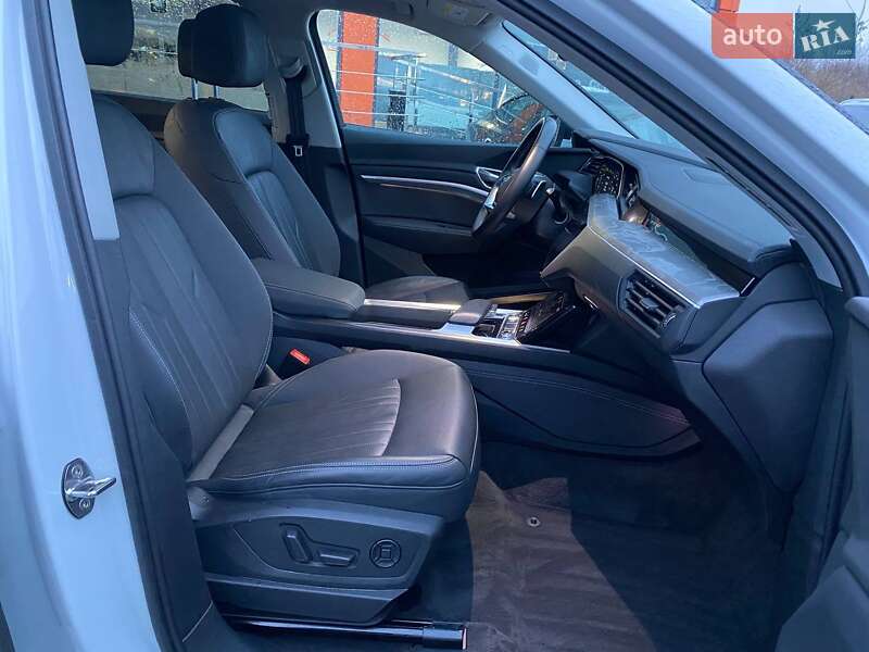 Позашляховик / Кросовер Audi e-tron 2020 в Львові