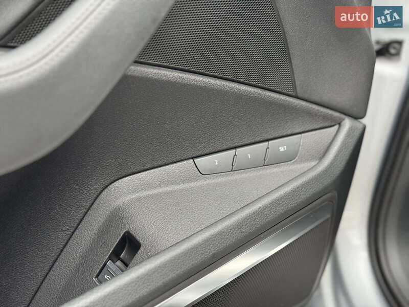 Внедорожник / Кроссовер Audi e-tron 2019 в Киеве фото 20 Внедорожник / Кроссовер Audi e-tron 2019 в Киеве