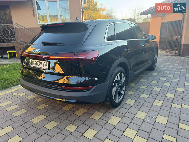 Внедорожник / Кроссовер Audi e-tron 2022 в Мукачево