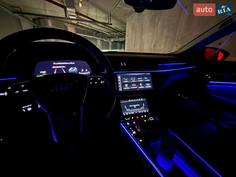 Внедорожник / Кроссовер Audi e-tron 2022 в Киеве