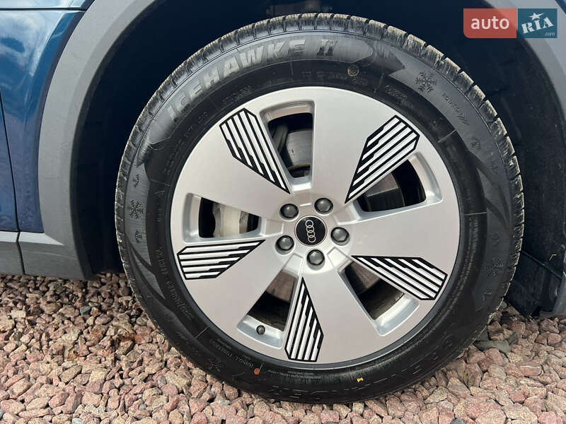 Внедорожник / Кроссовер Audi e-tron 2020 в Городке