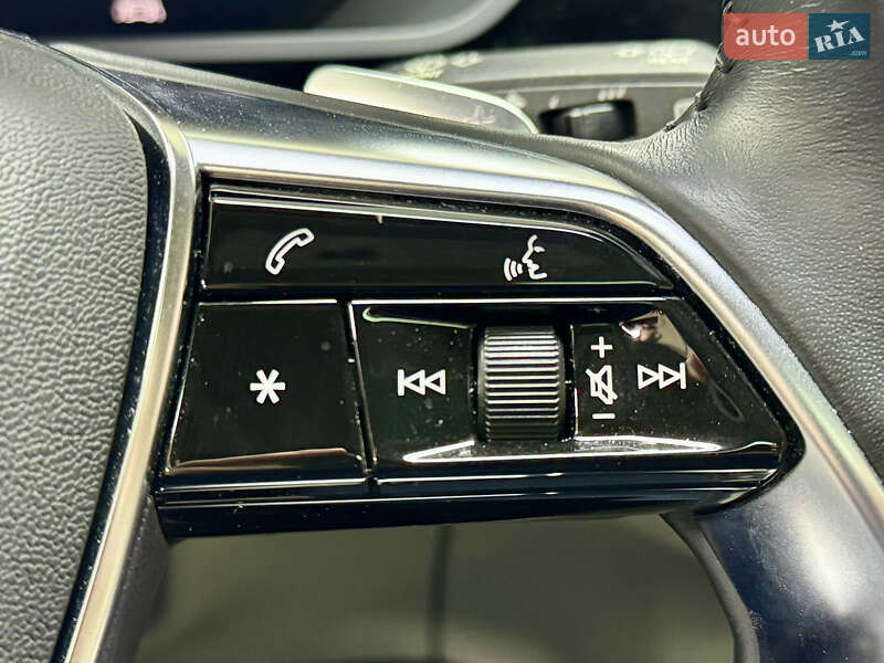 Позашляховик / Кросовер Audi e-tron 2019 в Києві