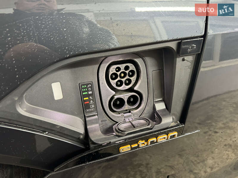 Позашляховик / Кросовер Audi e-tron 2020 в Харкові фото 71 Позашляховик / Кросовер Audi e-tron 2020 в Харкові