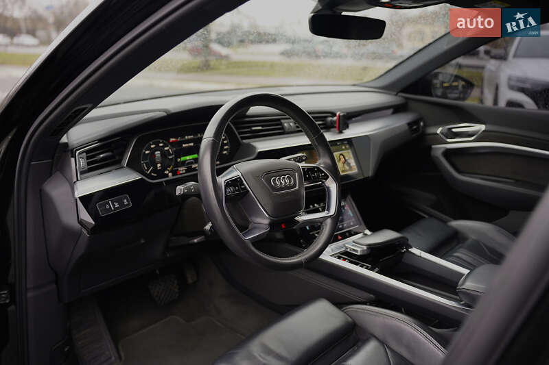 Внедорожник / Кроссовер Audi e-tron 2019 в Харькове
