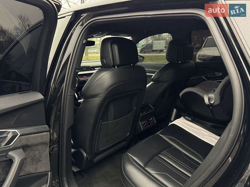 Внедорожник / Кроссовер Audi e-tron 2019 в Харькове