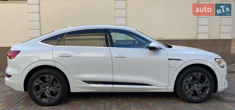 Внедорожник / Кроссовер Audi e-tron 2020 в Одессе
