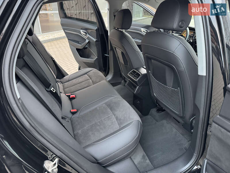 Позашляховик / Кросовер Audi e-tron 2023 в Хмельницькому фото 48 Позашляховик / Кросовер Audi e-tron 2023 в Хмельницькому