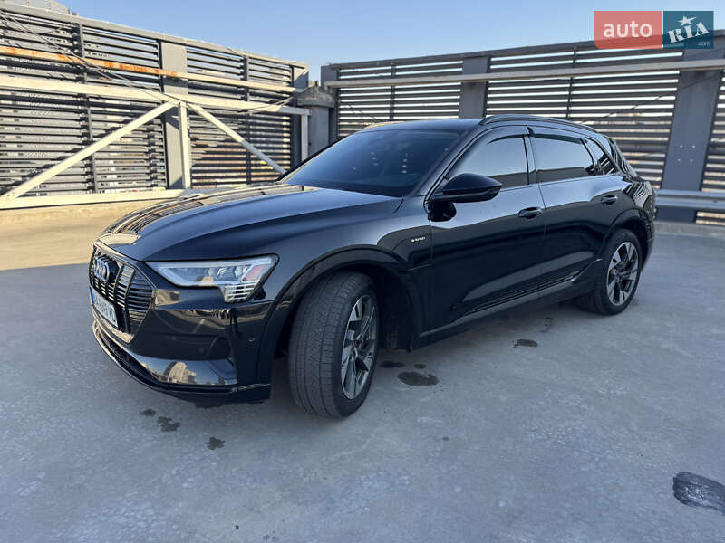 Внедорожник / Кроссовер Audi e-tron 2020 в Киеве