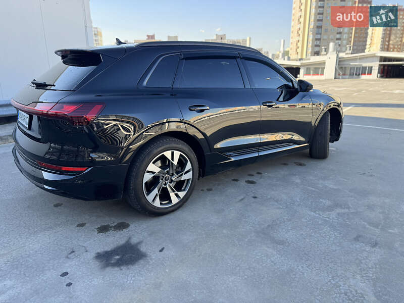 Внедорожник / Кроссовер Audi e-tron 2020 в Киеве