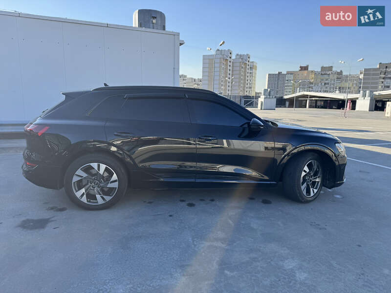 Внедорожник / Кроссовер Audi e-tron 2020 в Киеве