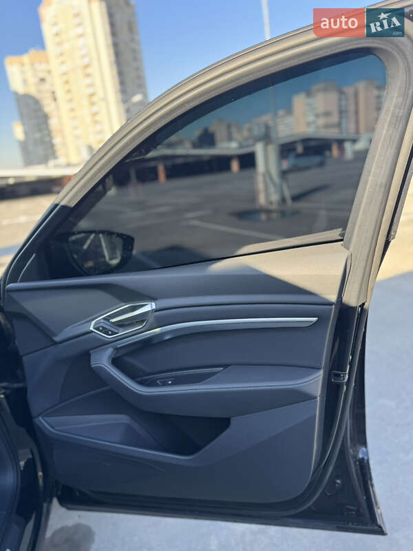 Внедорожник / Кроссовер Audi e-tron 2020 в Киеве