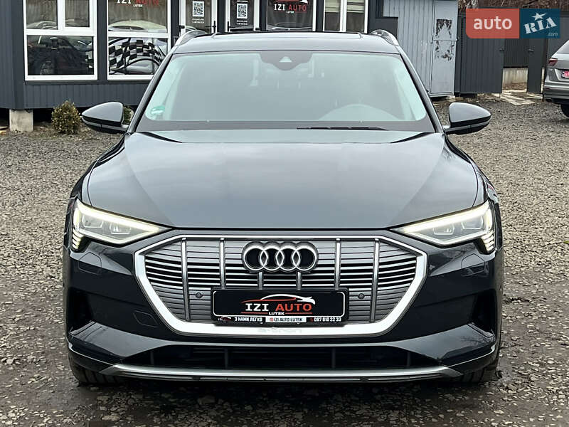 Позашляховик / Кросовер Audi e-tron 2022 в Луцьку