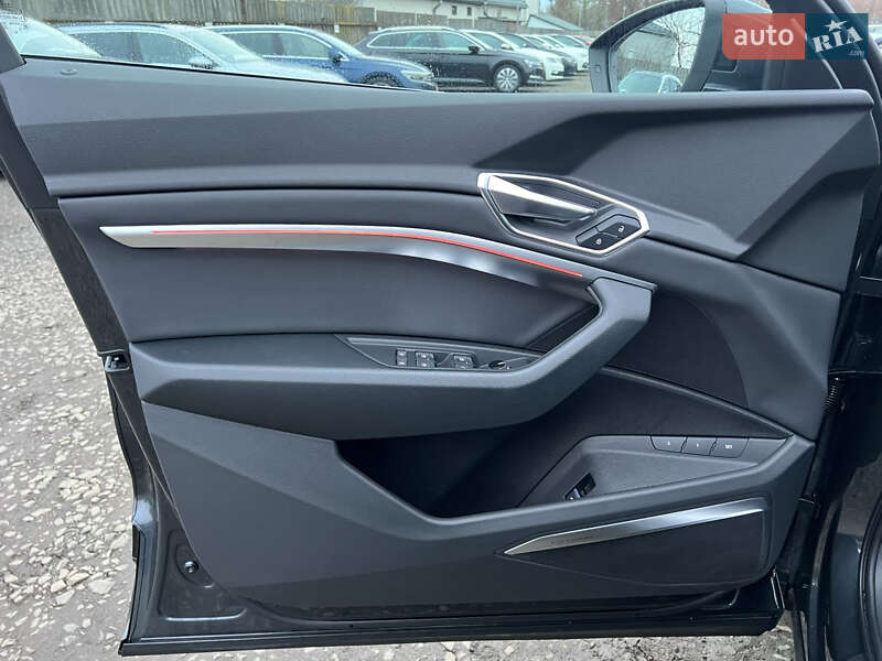 Позашляховик / Кросовер Audi e-tron 2022 в Луцьку