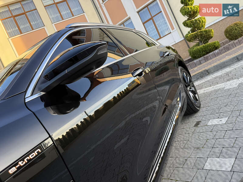 Внедорожник / Кроссовер Audi e-tron 2020 в Львове фото 37 Внедорожник / Кроссовер Audi e-tron 2020 в Львове