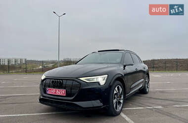 Позашляховик / Кросовер Audi e-tron 2022 в Рівному