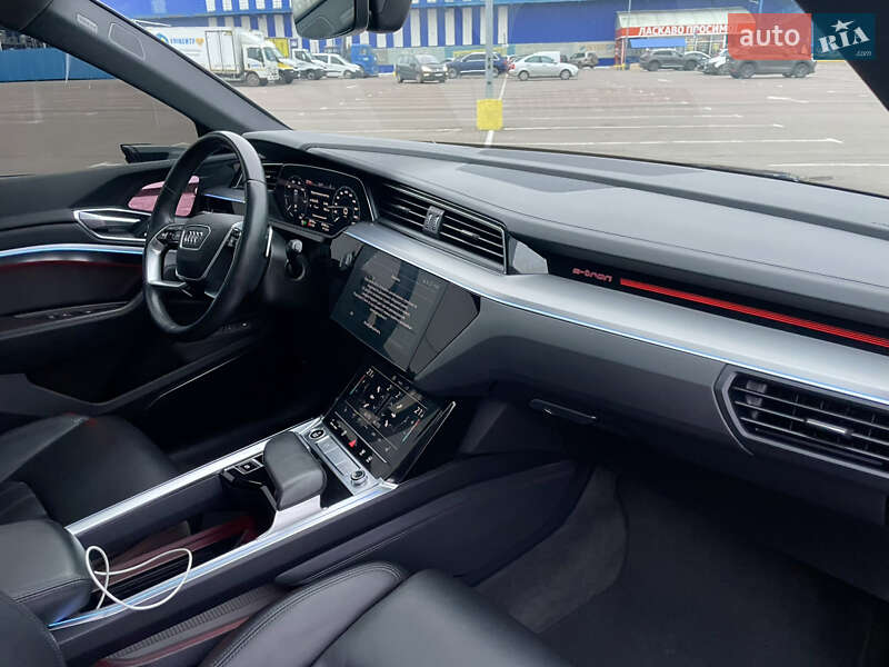 Внедорожник / Кроссовер Audi e-tron 2022 в Ровно фото 42 Внедорожник / Кроссовер Audi e-tron 2022 в Ровно