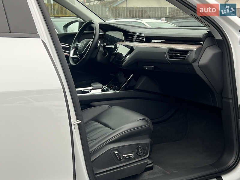 Внедорожник / Кроссовер Audi e-tron 2023 в Луцке