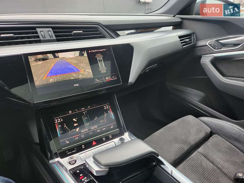 Внедорожник / Кроссовер Audi e-tron 2021 в Бориславе