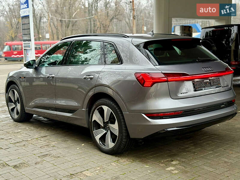 Внедорожник / Кроссовер Audi e-tron 2022 в Днепре фото 15 Внедорожник / Кроссовер Audi e-tron 2022 в Днепре