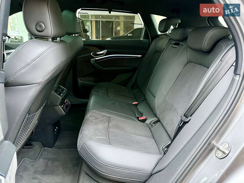 Внедорожник / Кроссовер Audi e-tron 2022 в Днепре фото 34 Внедорожник / Кроссовер Audi e-tron 2022 в Днепре