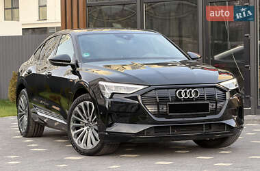 Внедорожник / Кроссовер Audi e-tron 2022 в Ужгороде