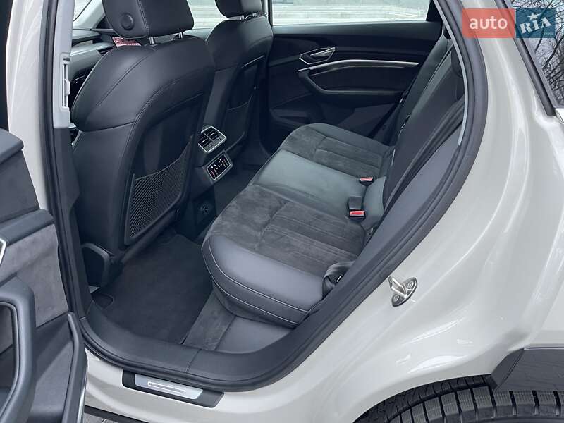Внедорожник / Кроссовер Audi e-tron 2020 в Луцке