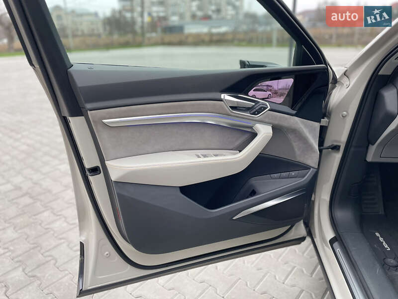 Внедорожник / Кроссовер Audi e-tron 2018 в Кропивницком