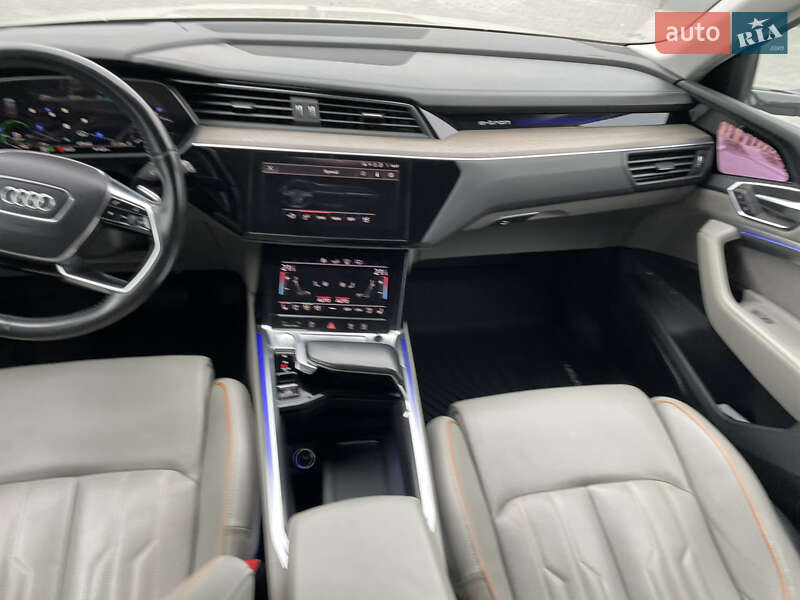 Внедорожник / Кроссовер Audi e-tron 2018 в Кропивницком