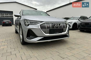 Позашляховик / Кросовер Audi e-tron 2021 в Мукачевому