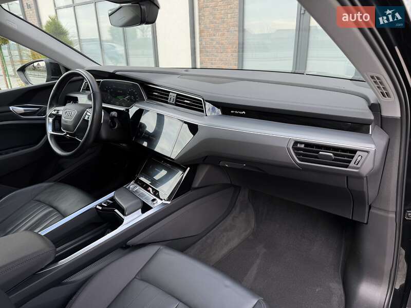 Внедорожник / Кроссовер Audi e-tron 2019 в Тернополе