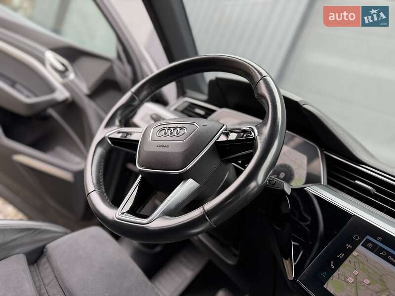 Позашляховик / Кросовер Audi e-tron 2021 в Трускавці