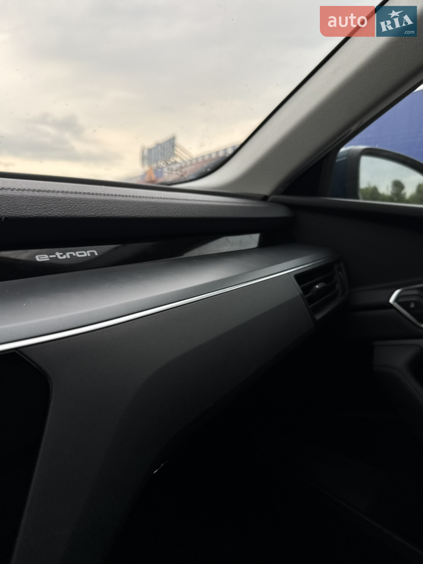 2019 Audi e-tron - мініатюра 39