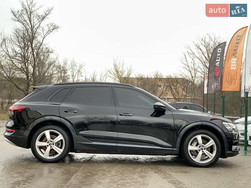 Внедорожник / Кроссовер Audi e-tron 2022 в Бердичеве