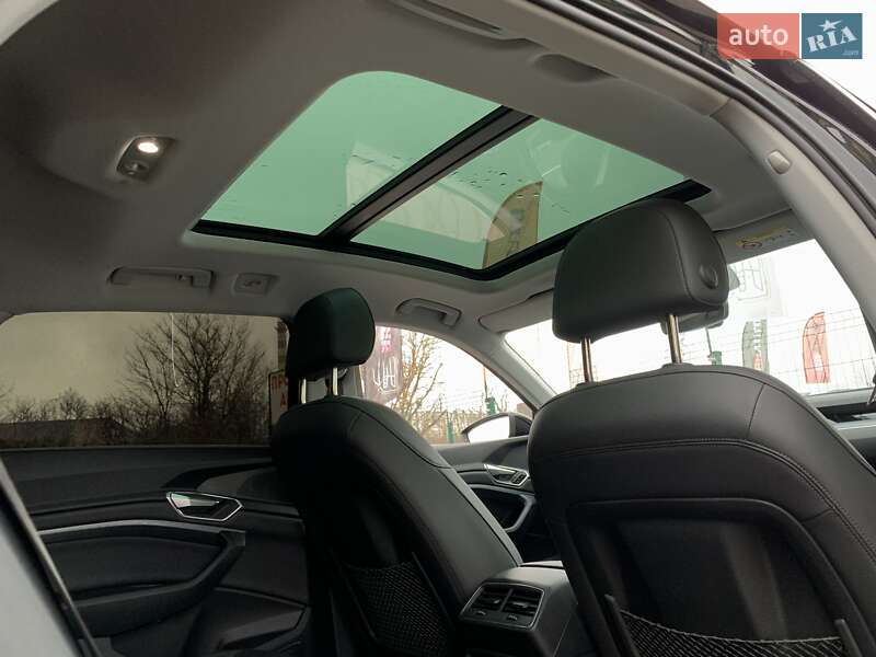 Внедорожник / Кроссовер Audi e-tron 2022 в Бердичеве