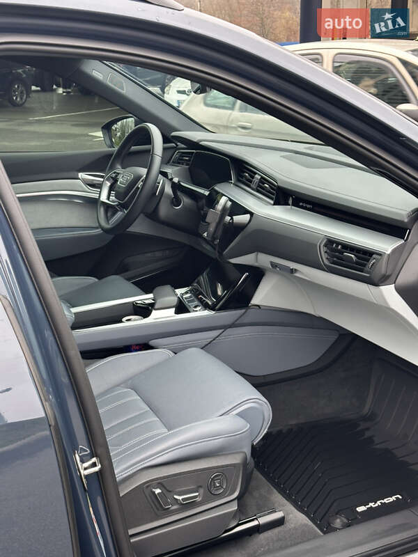 Позашляховик / Кросовер Audi e-tron 2020 в Дніпрі