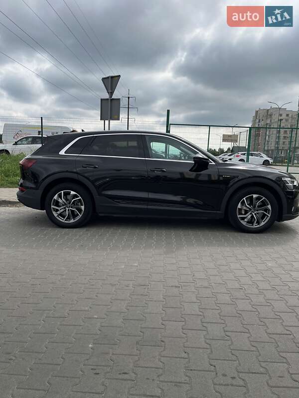 Внедорожник / Кроссовер Audi e-tron 2022 в Львове фото 10 Внедорожник / Кроссовер Audi e-tron 2022 в Львове