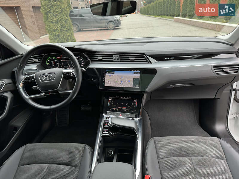 Внедорожник / Кроссовер Audi e-tron 2023 в Хмельницком