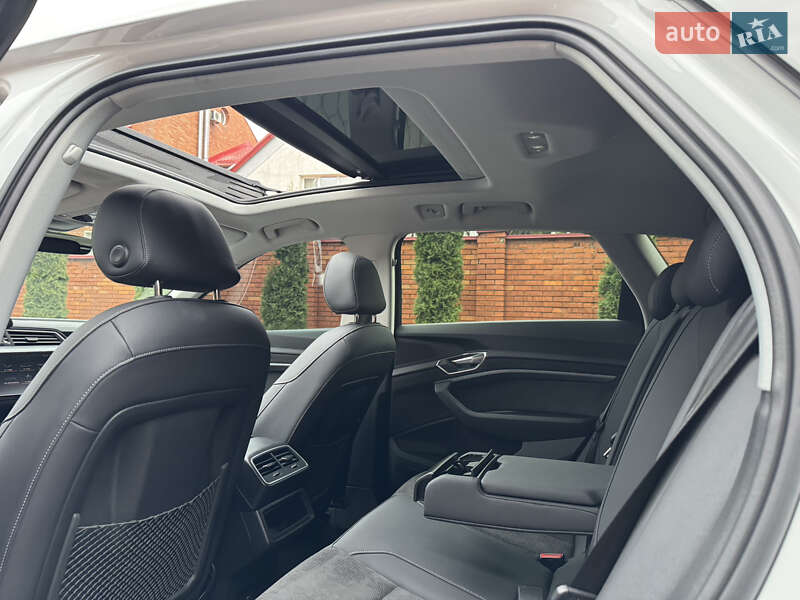 Внедорожник / Кроссовер Audi e-tron 2023 в Хмельницком