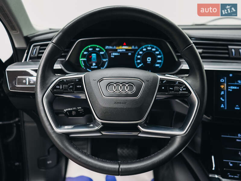 Внедорожник / Кроссовер Audi e-tron 2022 в Львове