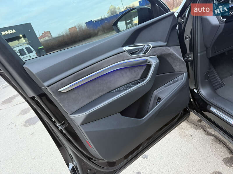Позашляховик / Кросовер Audi e-tron 2019 в Дрогобичі